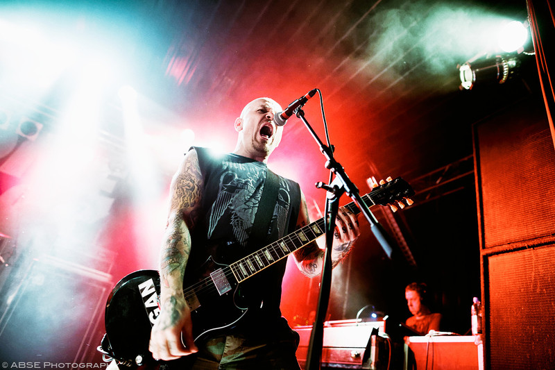 http://music.absephotography.com/wp-content/uploads/2017/02/you-are-part-of-this-tour-2017-comeback-kid-backstage-halle-munich-004-melodic-hardcore-punk-800x533.jpg